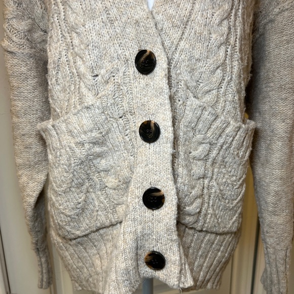 Arizona Women’s Cream Oversized Cable‎ Knit Cardigan Cottagecore Grandpacore XS - Picture 8 of 14